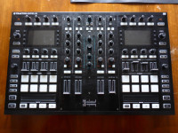 Traktor Kontrol S8 (Musik­gerät, Verstärker - Endstufe -)
